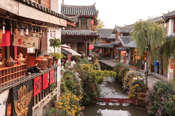 เมืองโบราณลี่เจียง (Lijiang Ancient Town) เมืองมรดกโลกที่เต็มไปด้วยเสน่ห์ของสถาปัตยกรรมโบราณ Image1