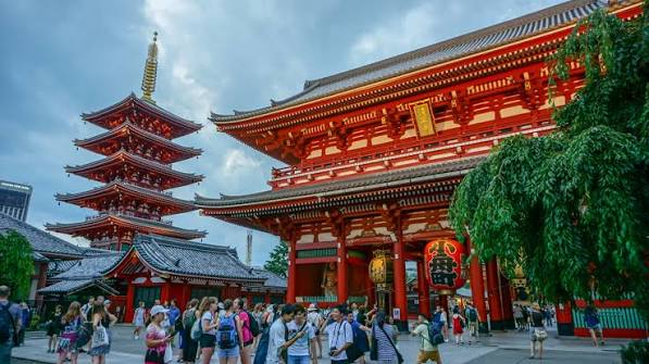 วัดเซ็นโซจิ (Senso-ji) วัดพุทธที่เก่าแก่ที่สุดในโตเกียว พร้อมถนนนากามิเสะที่เต็มไปด้วยร้านของฝาก Image1