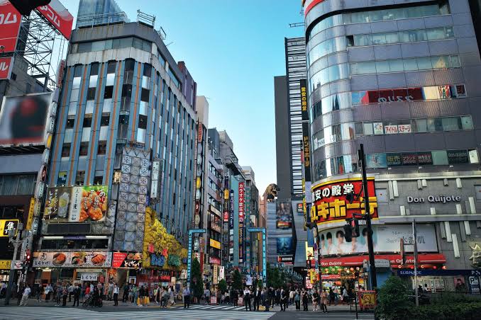 ย่านชินจูกุ (Shinjuku) ศูนย์กลางแหล่งช้อปปิ้ง ร้านอาหาร และสีสันยามค่ำคืนของโตเกียว Image1
