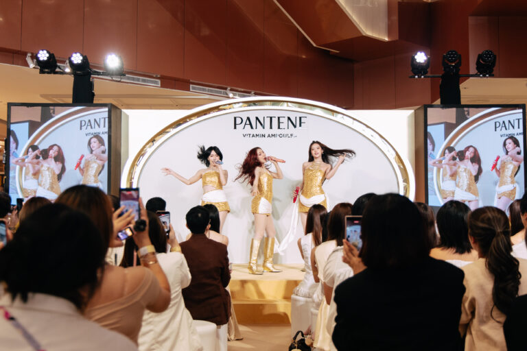 แพนทีน วิตามิน แอมพูล แอมพูลช็อตเขย่าตลาดทรีตเมนต์ผมเข้มข้น