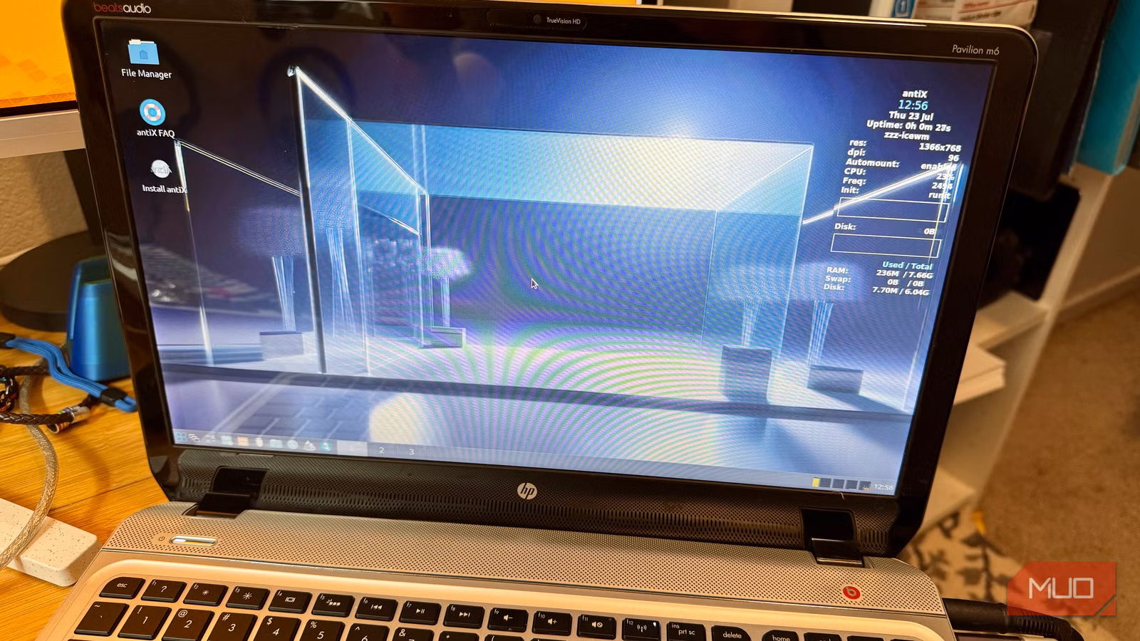 ชุบชีวิตแล็ปท็อปเก่าด้วย Linux เบาๆ บน RAM ต่ำ