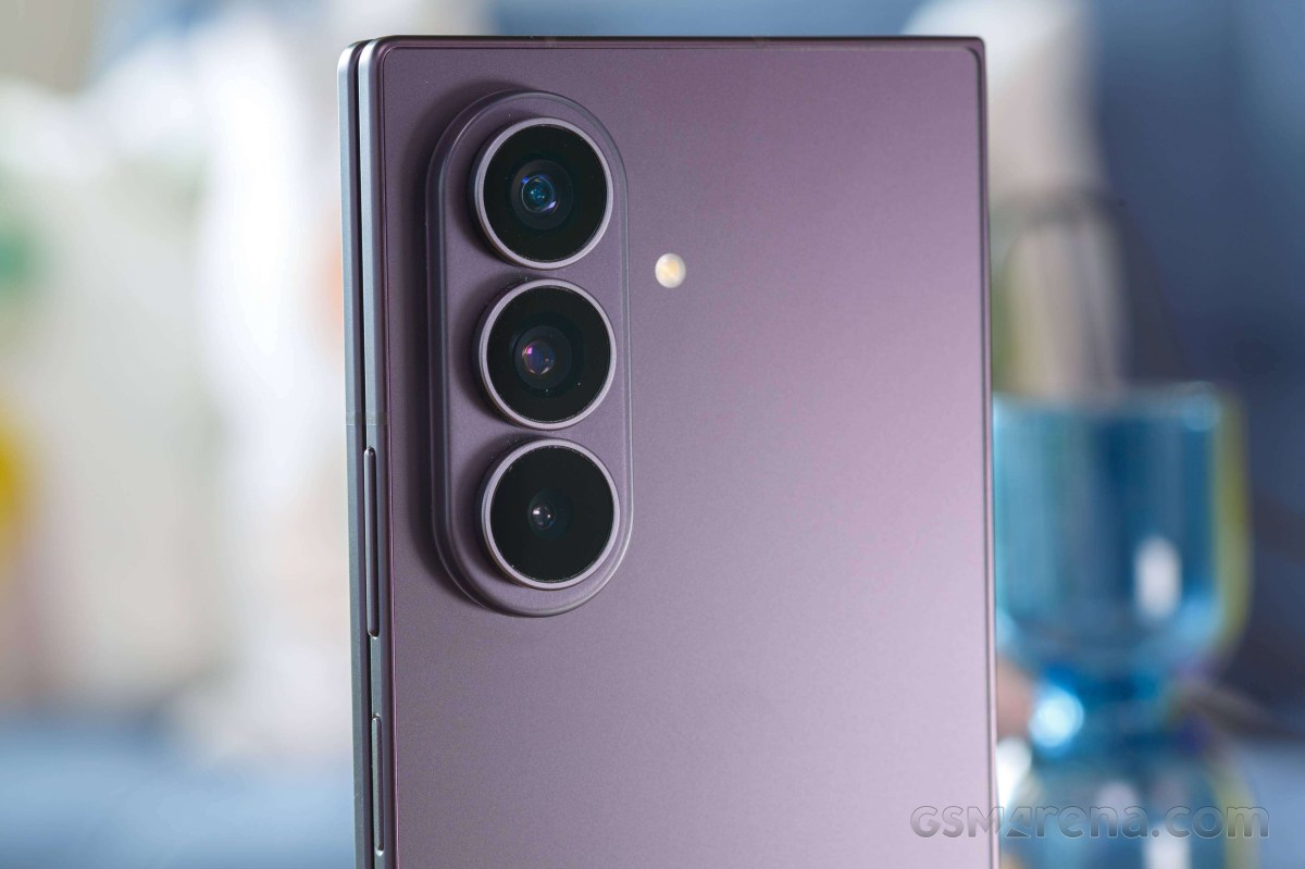 รีวิว Galaxy Z Fold8 Ultra: พับได้ที่เน้นงานจริง มากกว่าการโชว์ของ