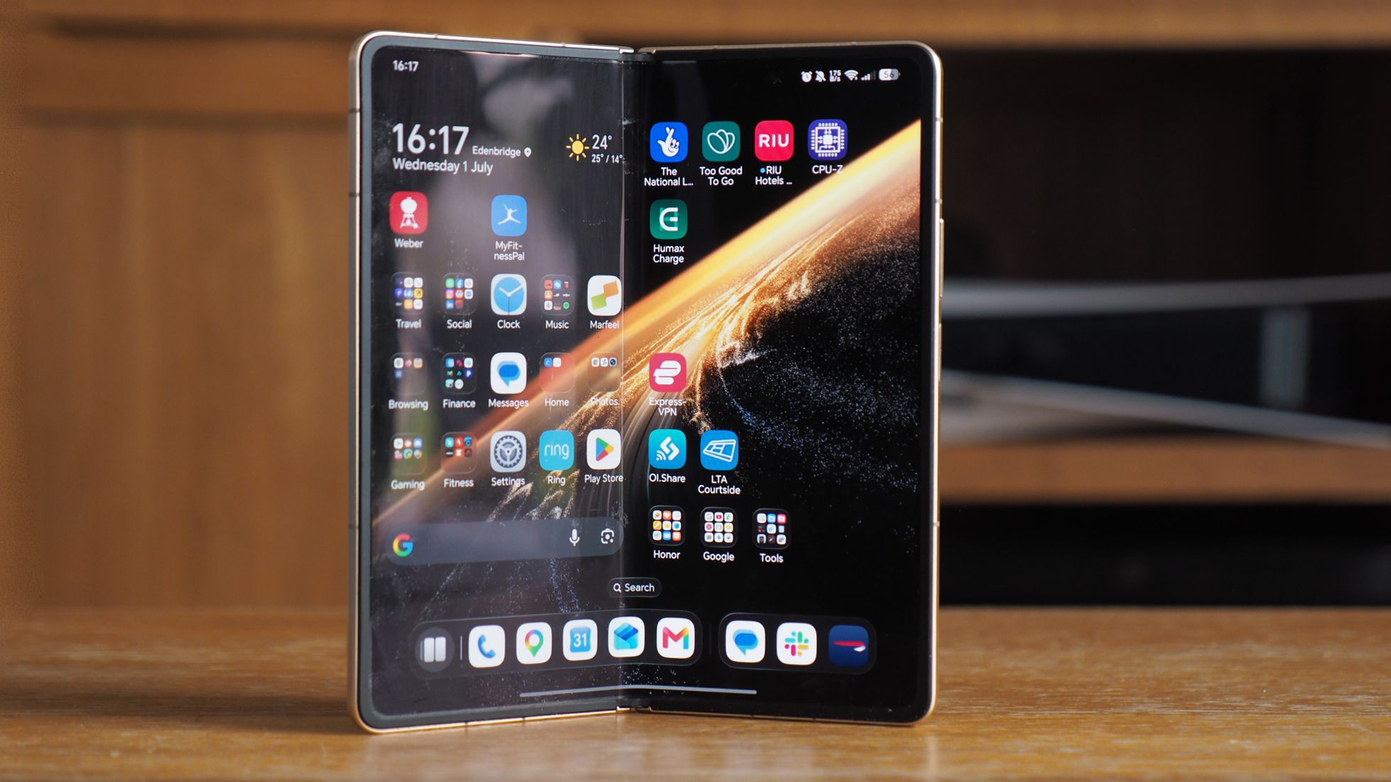 5 ทางเลือกมือถือพับจอ ที่คุ้มกว่ารุ่นแพงของ Samsung