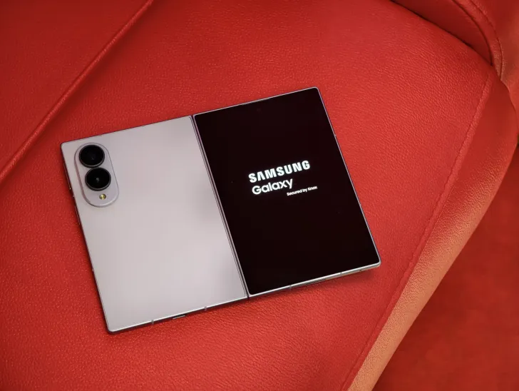 ใช้ Galaxy Z Fold 8 ทรง passport ให้คุ้มในชีวิตประจำวัน