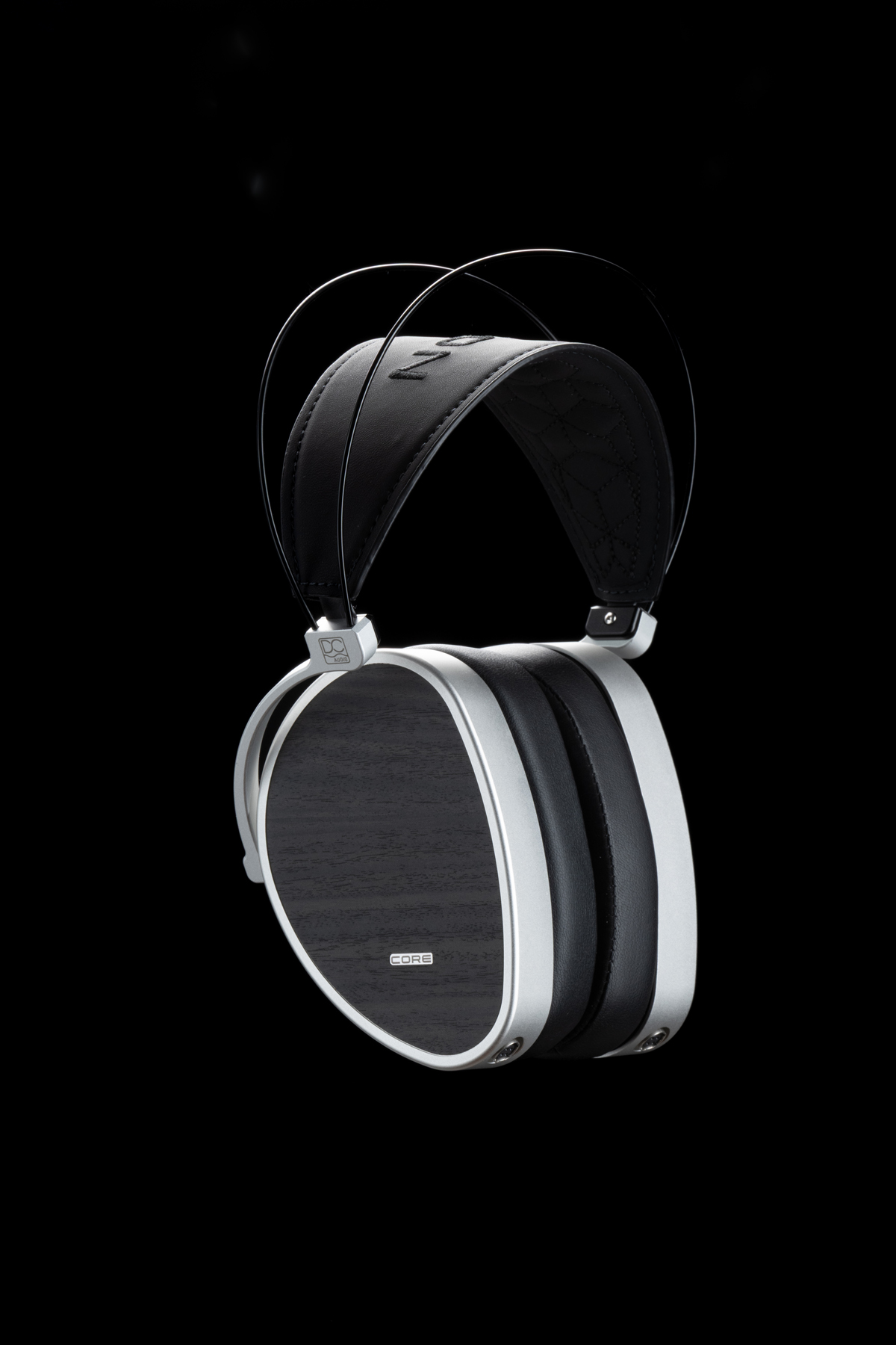 หูฟังแม่เหล็กแพลนาร์พรีเมียม: ทำไม Dan Clark Audio ÆON CORE น่าจับตามากกว่าไดนามิกทั่วไป