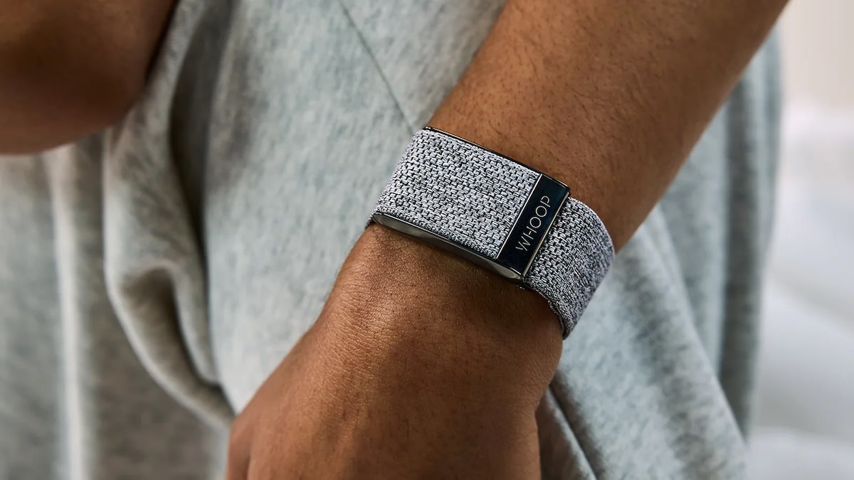 ฟิตเนสแทรกเกอร์สมาชิก vs จ่ายครั้งเดียว: WHOOP เทียบ Garmin CIRQA
