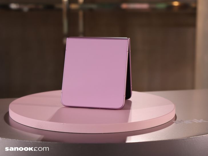 Galaxy Z Flip 8 เบาลง ชาร์จเร็วขึ้น เปลี่ยนแปลงแค่ไหนจากรุ่นก่อน