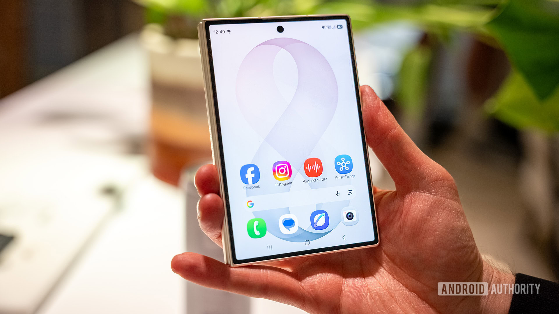 ปรับแต่งหน้าจอพับได้ Galaxy Z Fold 8 ด้วย Per-App Zoom และ Cover Screen