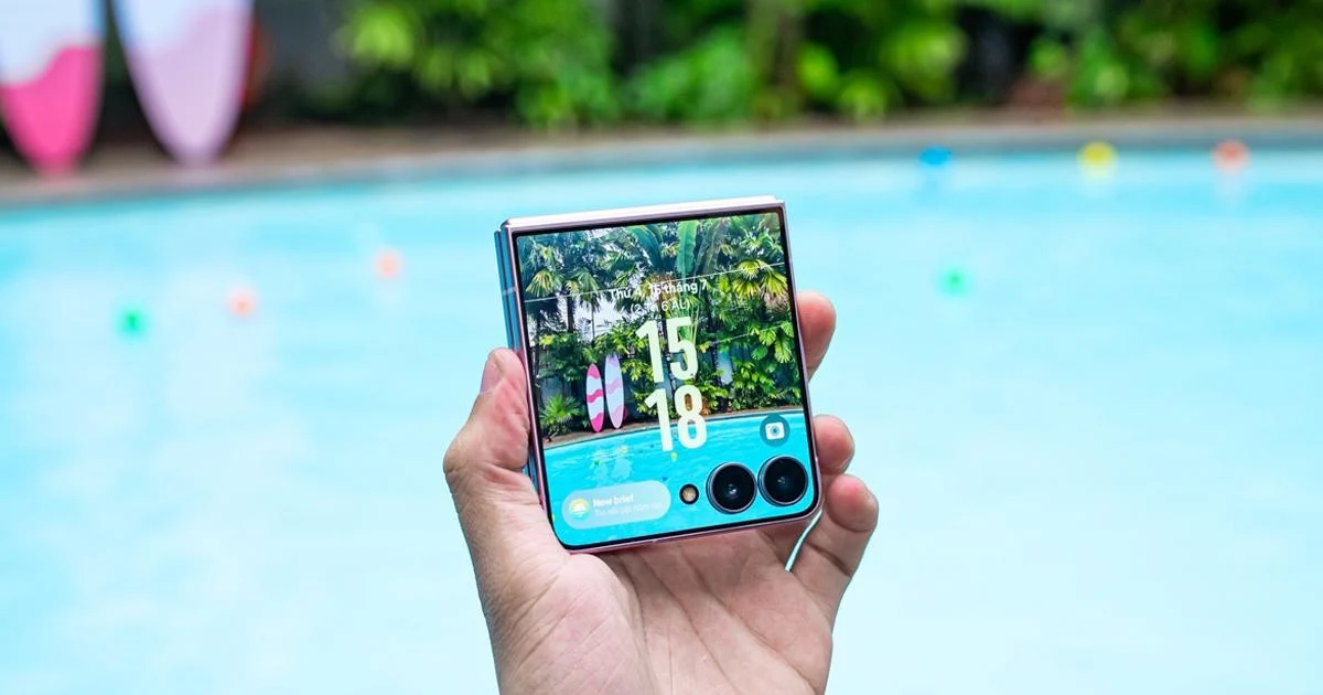 Galaxy Z Flip 8 vs Z Flip 7: อัปเกรดดีหรือเก็บเงินไว้