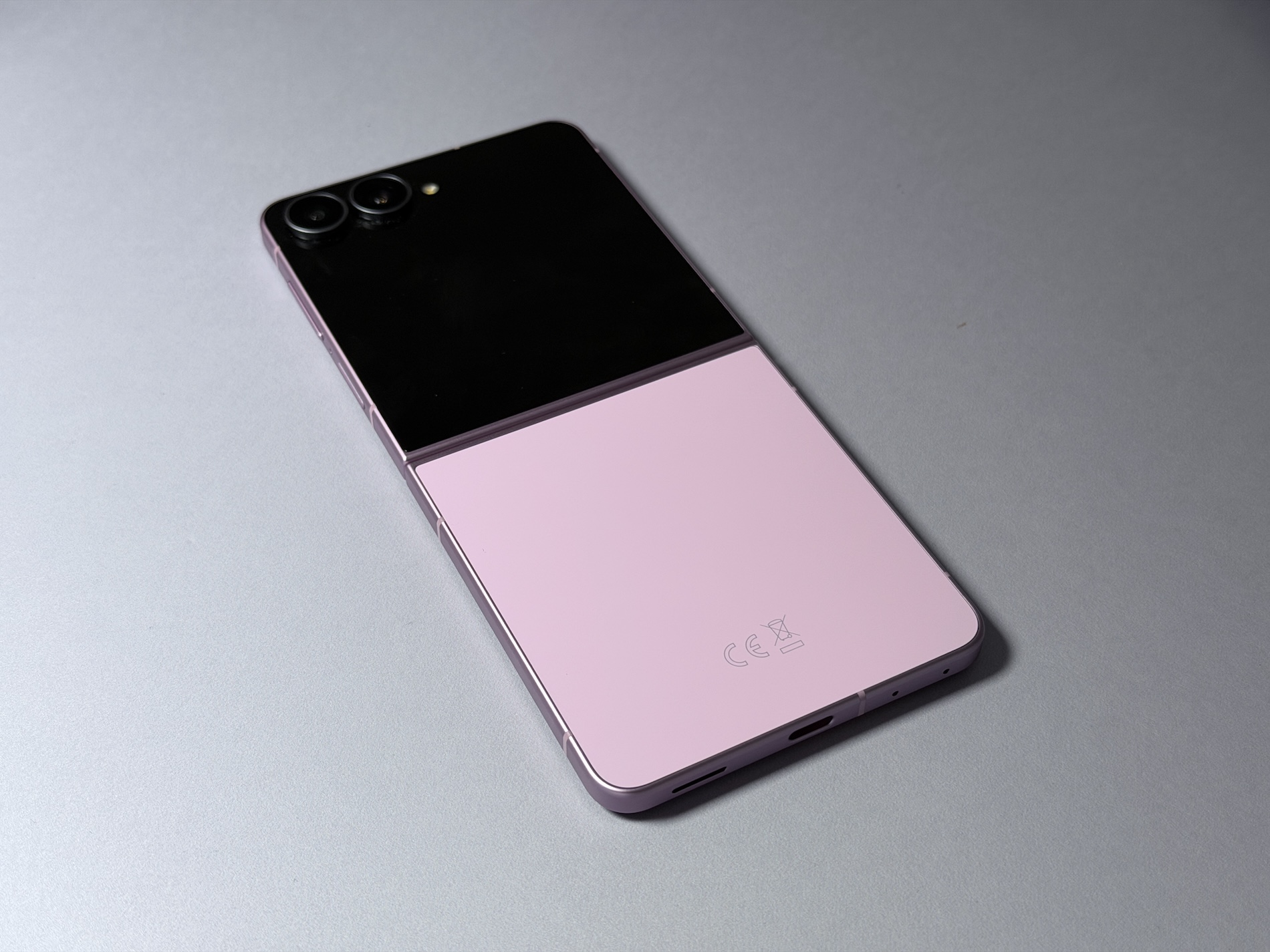 เจาะสเปก Galaxy Z Fold 8 และ Z Flip 8 เลือกรุ่นไหนคุ้มสุด