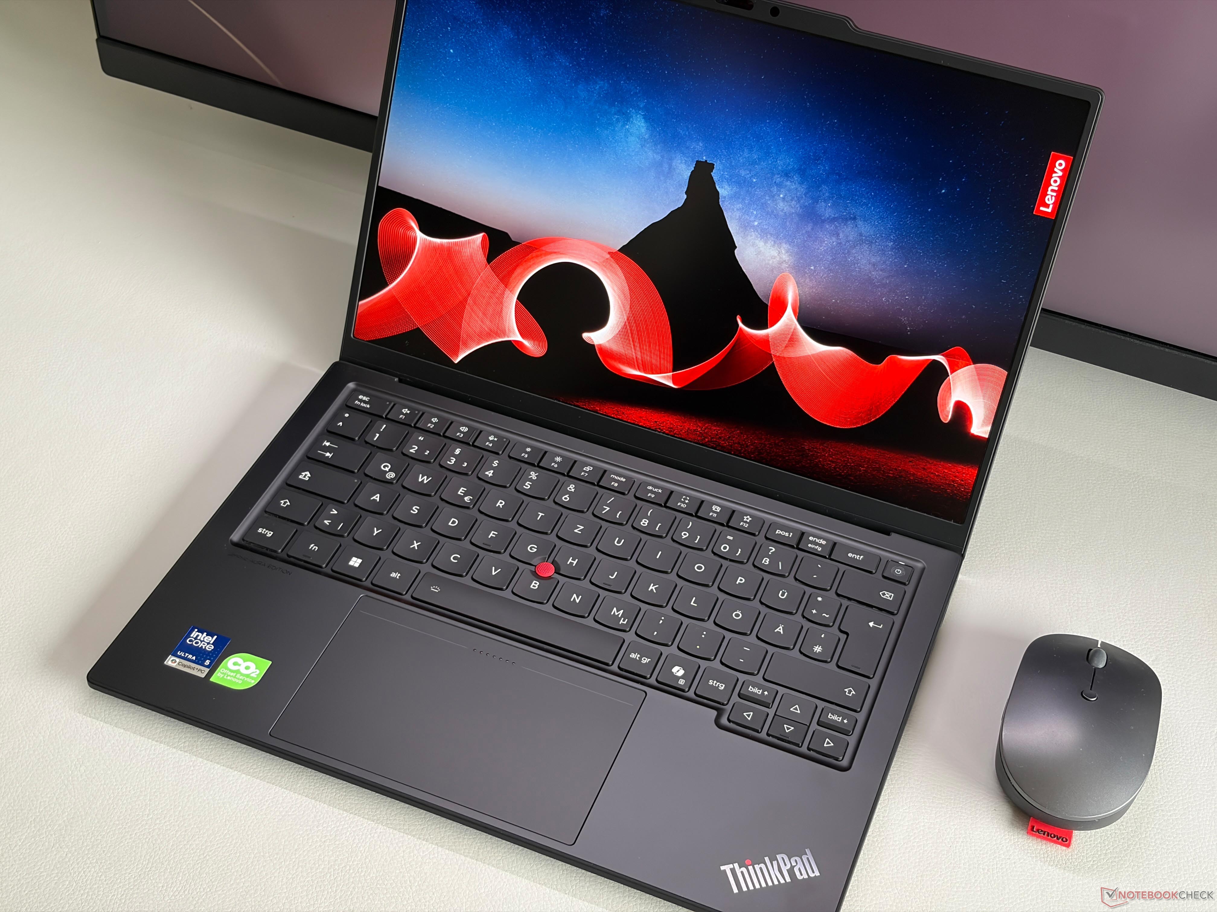 Intel Panther Lake บุกตลาดแล็ปท็อป: เลือก OmniBook 5 Flip หรือ ThinkPad X1 Carbon Gen 14 ดี