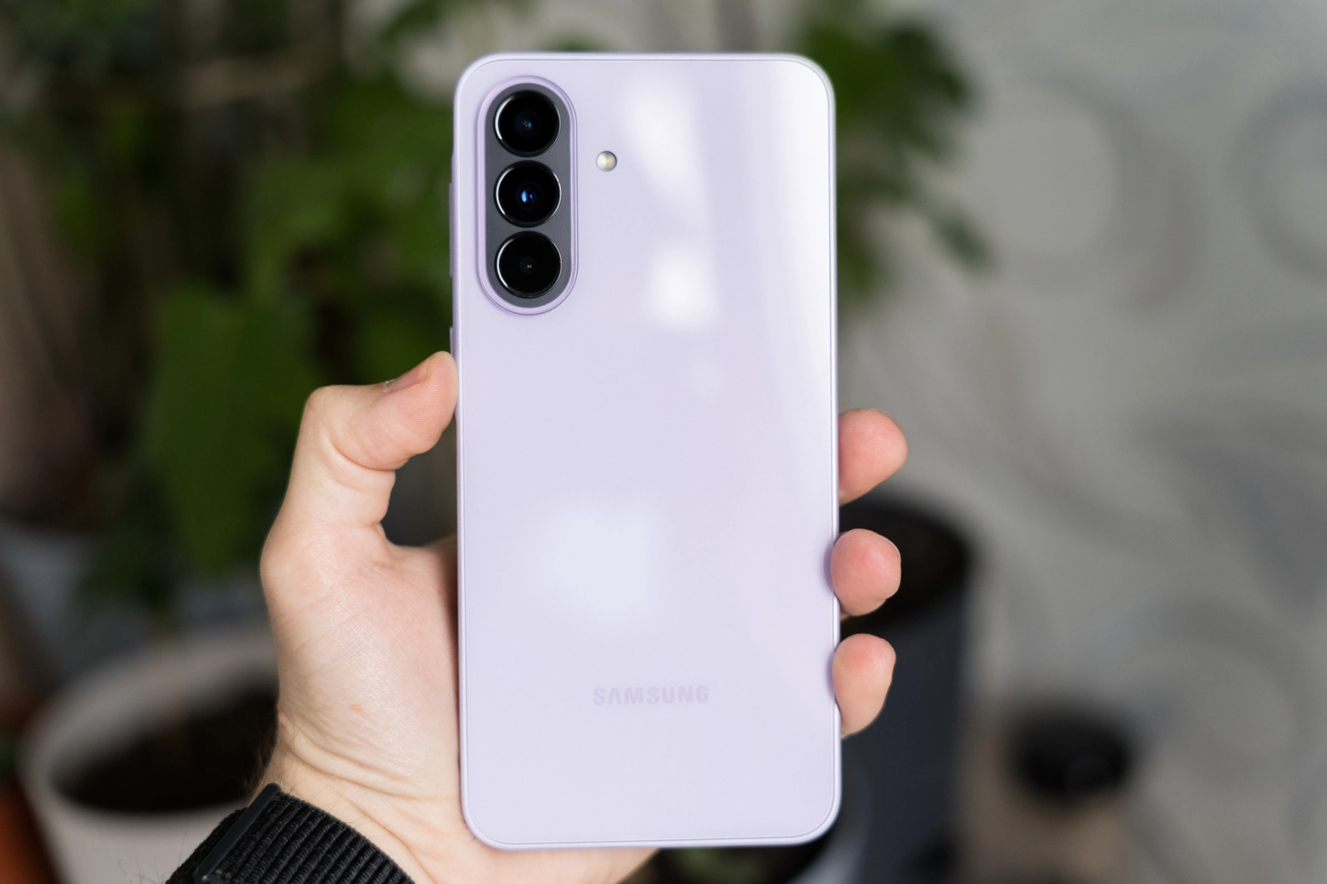 Samsung One UI 9 ล็อคเครื่องถาวรหลังใส่รหัสผิด 13 ครั้งจริงหรือ?