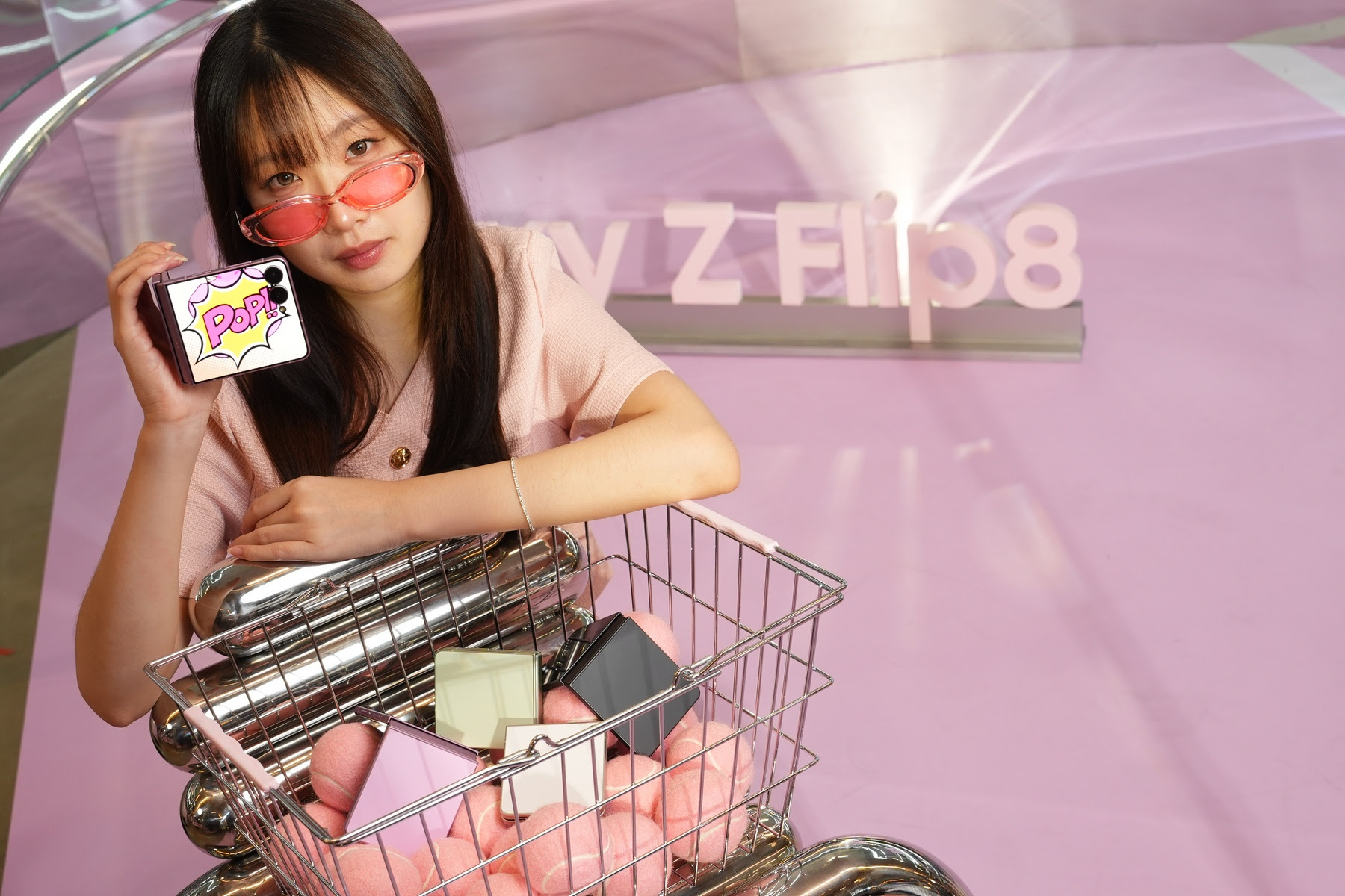 ตั้งค่า Galaxy Z Flip8 ให้พร้อมถ่ายสองจอและใช้ FlexWindow เต็มประสิทธิภาพ