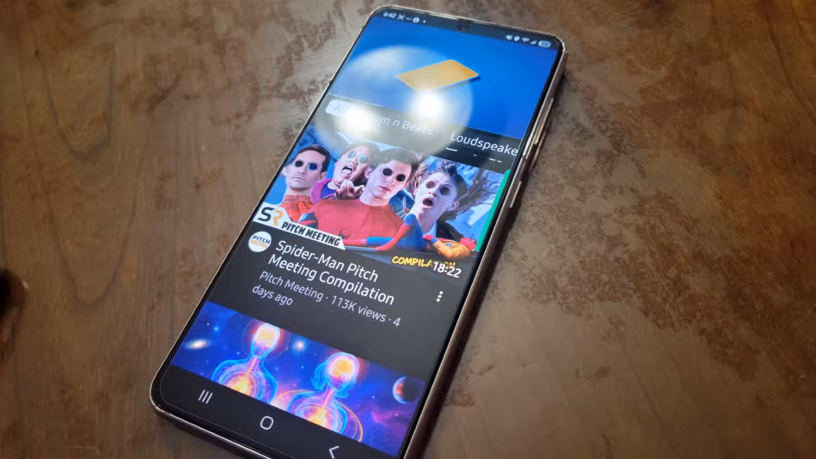 เป่าน้ำออกจากลำโพงโทรศัพท์ในไม่กี่วินาทีด้วยโทน 165 Hz