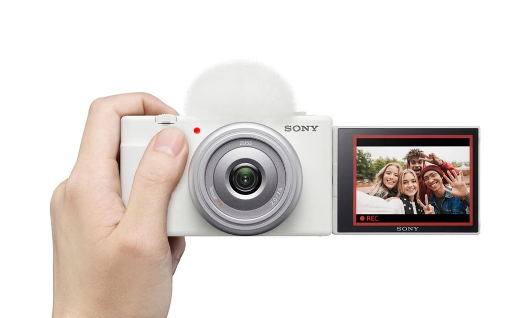 Sony ZV-1F vs ZV-E10 เลือกกล้อง vlogging ขนาดเล็กตัวไหนดีสำหรับมือใหม่