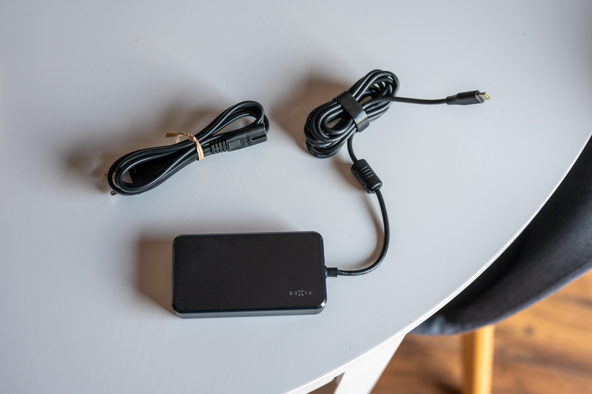 คู่มือเลือกที่ชาร์จ GaN 100W แล็ปท็อป: รุ่นไหนแทน power brick ได้ดีที่สุด
