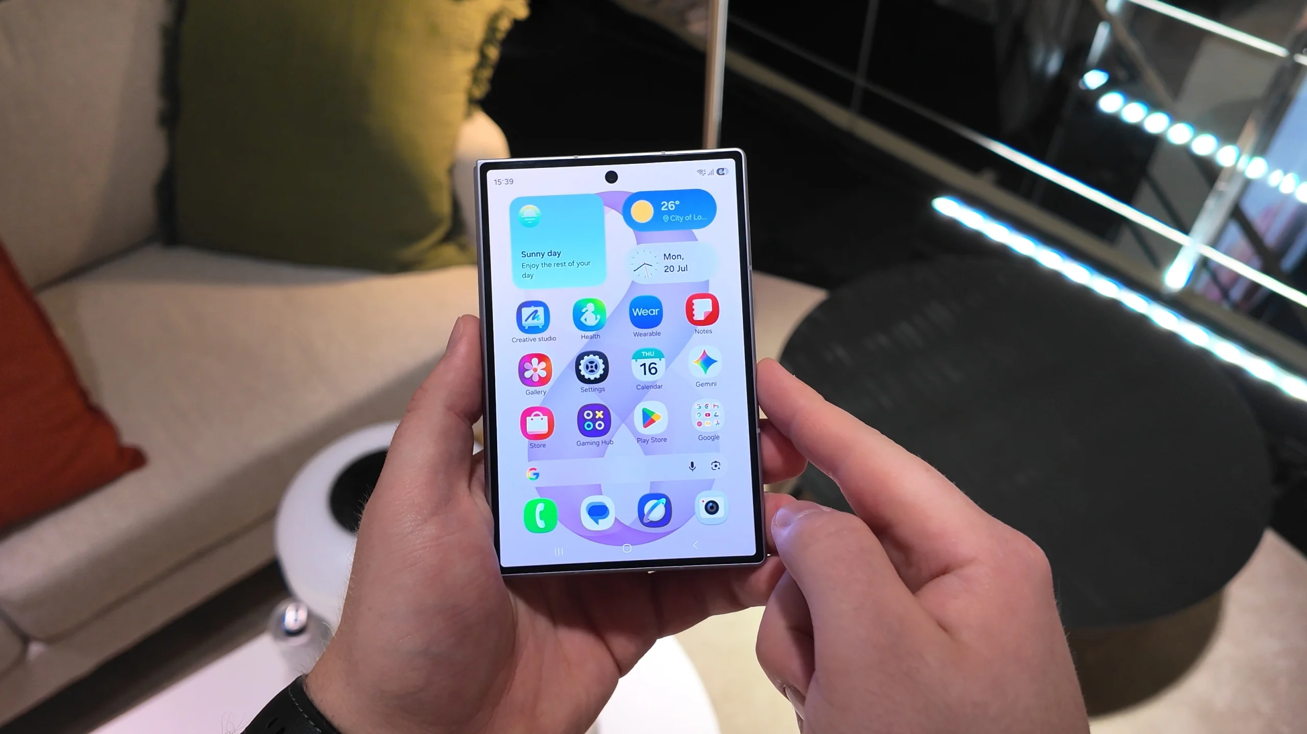 ปรับแต่ง Galaxy Z Fold 8 แยกโฮมสกรีนปกกับจอในแบบละเอียด