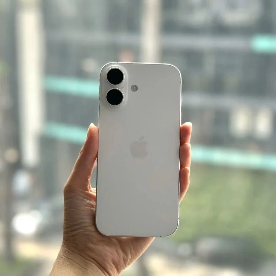 iPhone 17 vs iPhone 18: ควรซื้อเลยหรือรอดี?