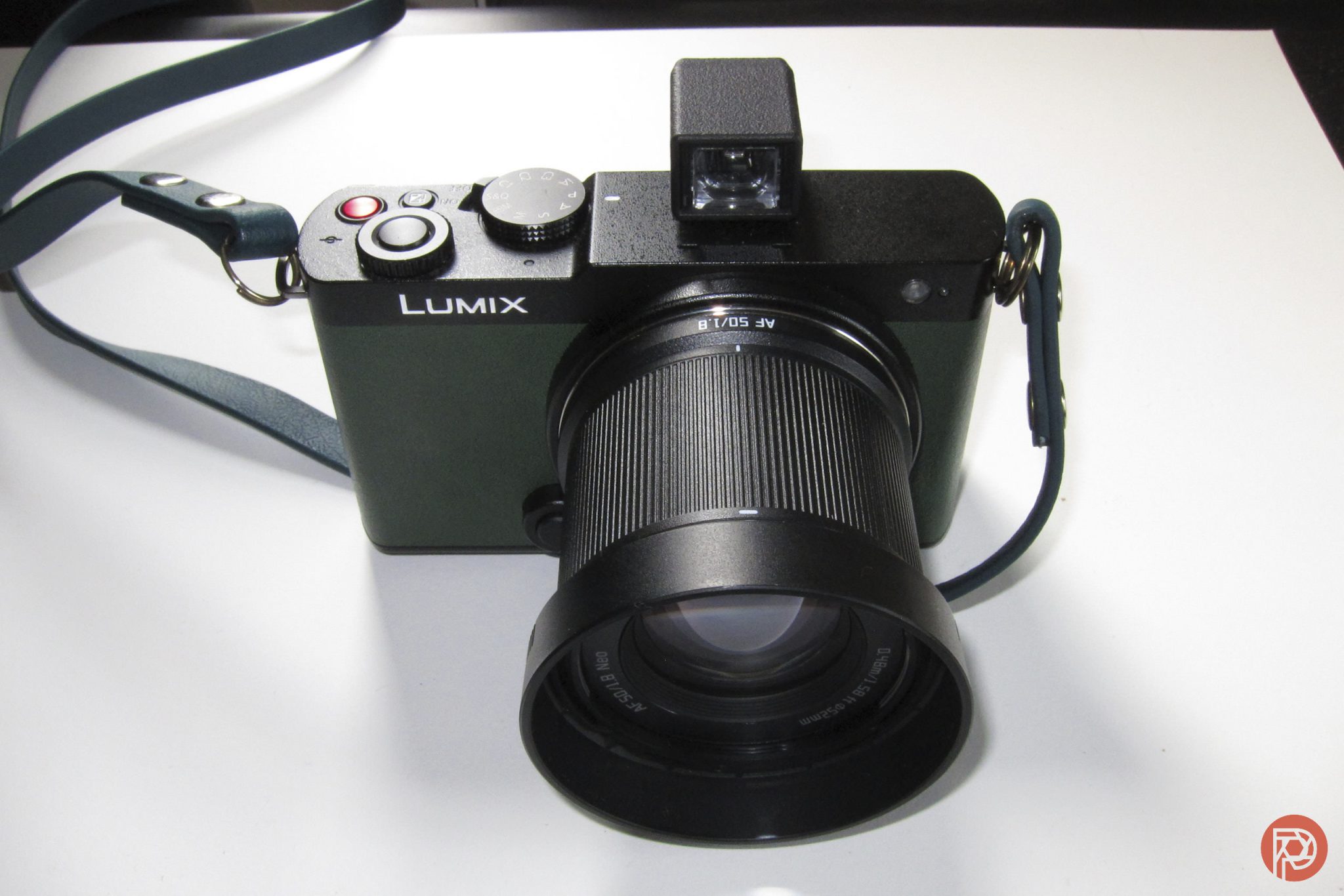 เลนส์ราคาถูกแบบไพรม์: TTArtisan 50mm Neo ปะทะ Viltrox Ultra-Wide AF