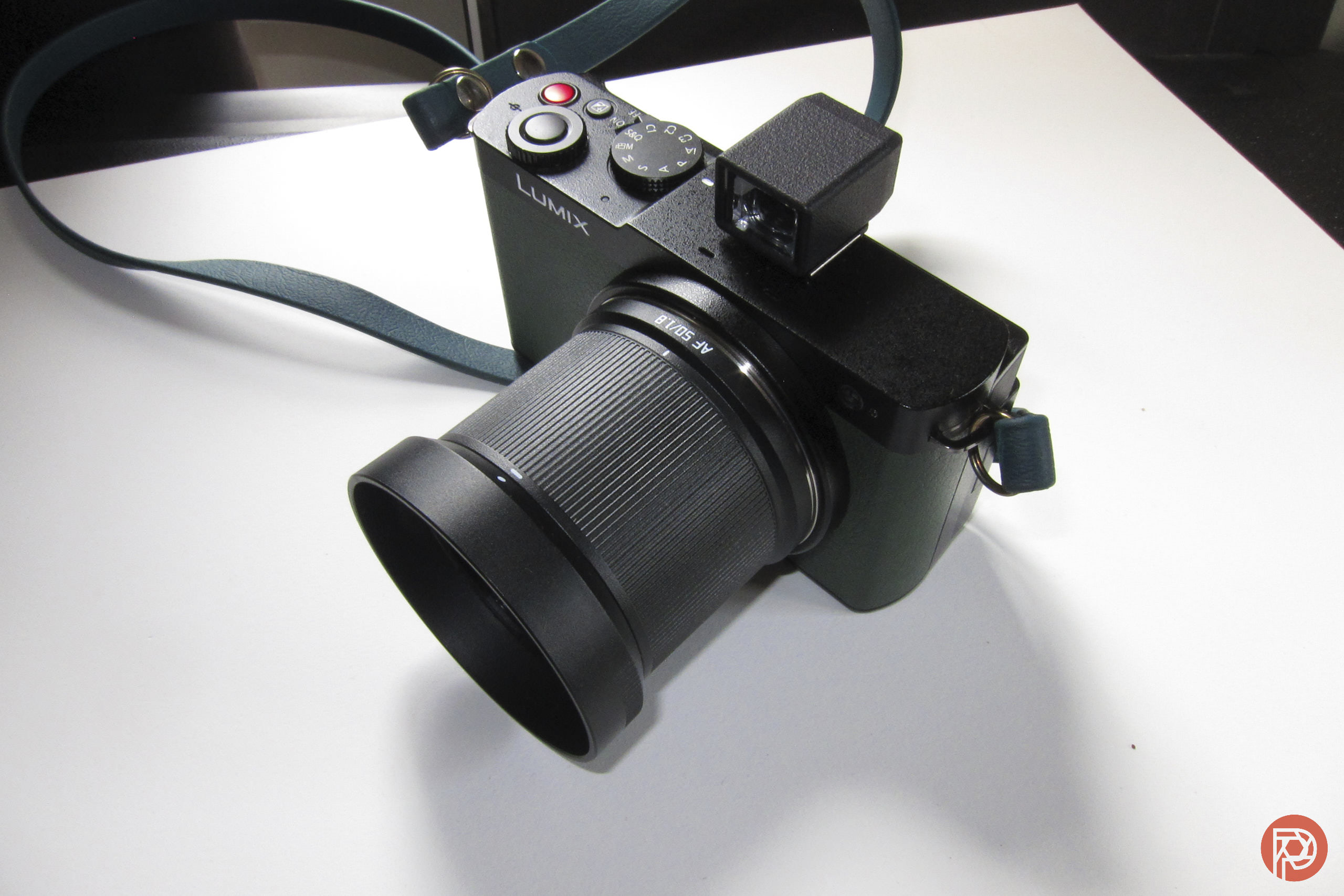 เลนส์ราคาถูกแบบไพรม์: TTArtisan 50mm Neo ปะทะ Viltrox Ultra-Wide AF