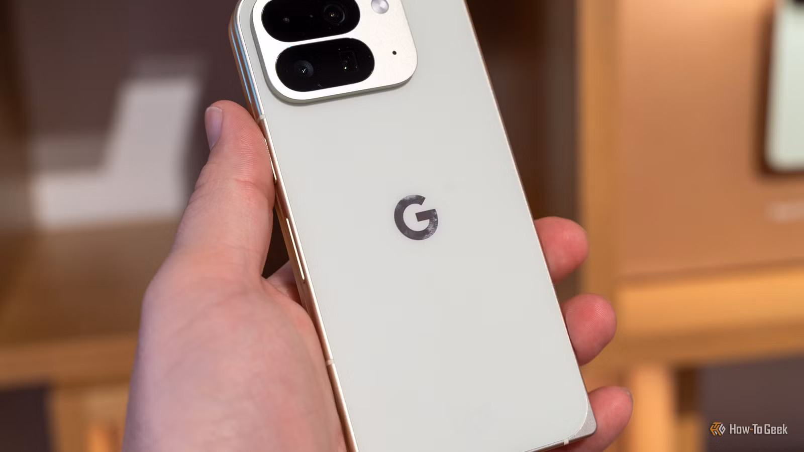 HiLight บน Pixel 11 Pro แสงสีที่บอกได้ว่าใครโทรมา
