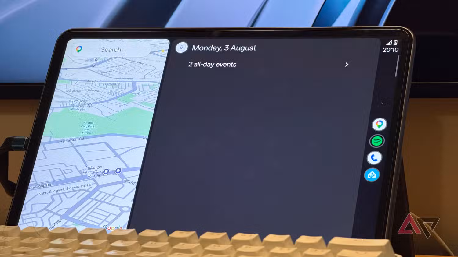 เปลี่ยนสมาร์ทโฟนให้เป็น Desk Dashboard สร้างสรรค์