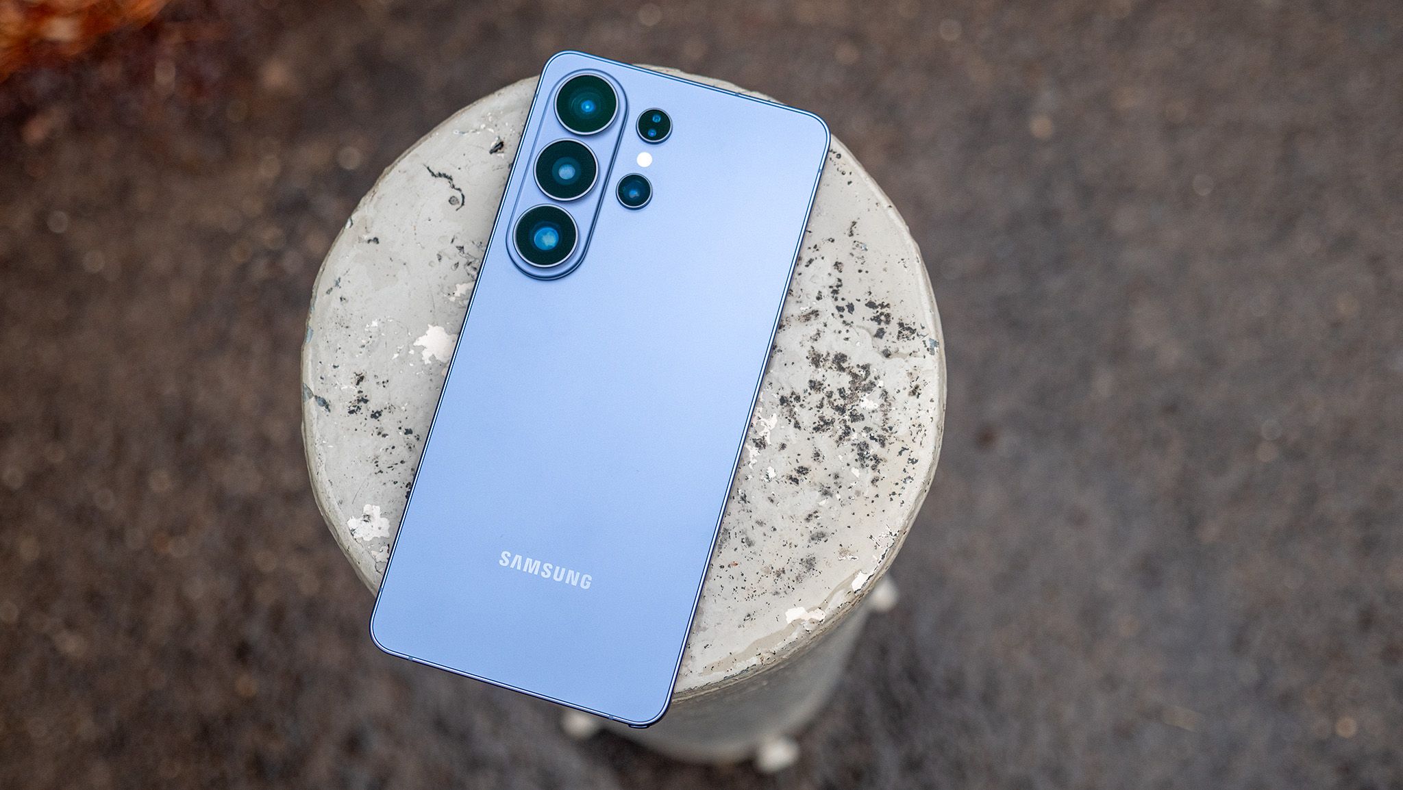Galaxy S27 Ultra กล้องใหม่ เลนส์บางขึ้นแต่เสียระยะซูมไกล