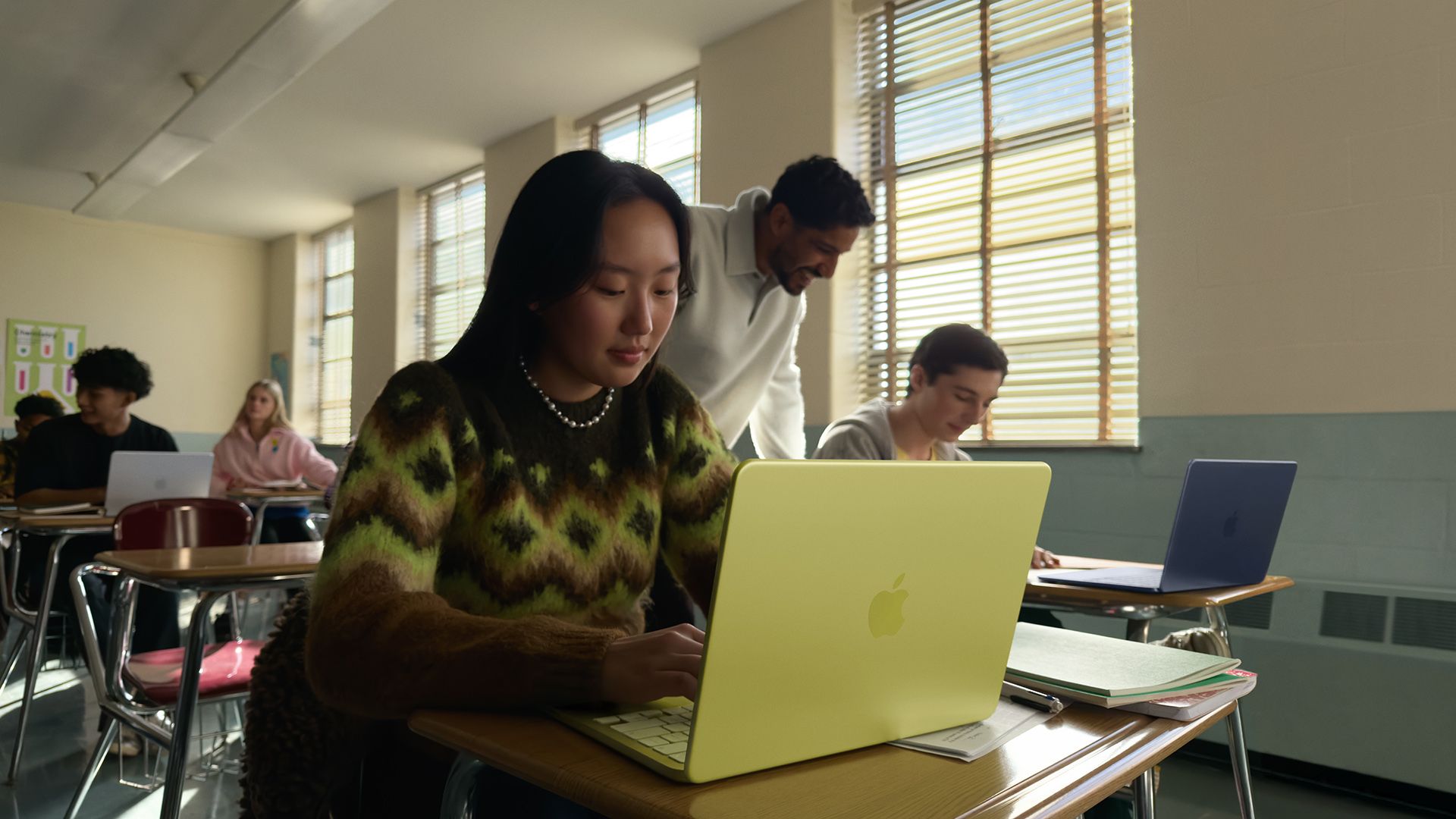 แล็ปท็อปสำหรับนักเรียน เลือก MacBook หรือ Windows ให้ตรงสายเรียน