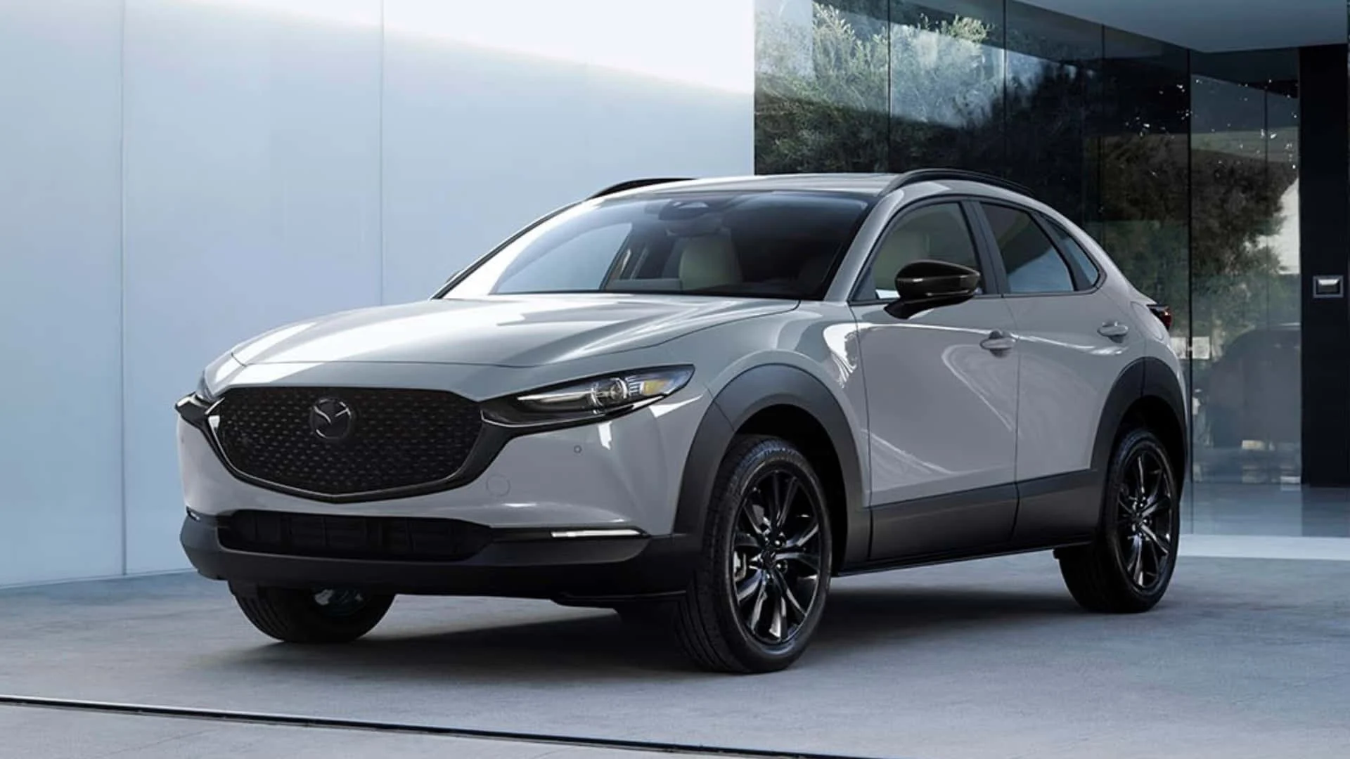 Toyota Corolla Cross Hybrid vs Mazda CX-30: เลือกคันไหนให้คุ้มสำหรับครอบครัว