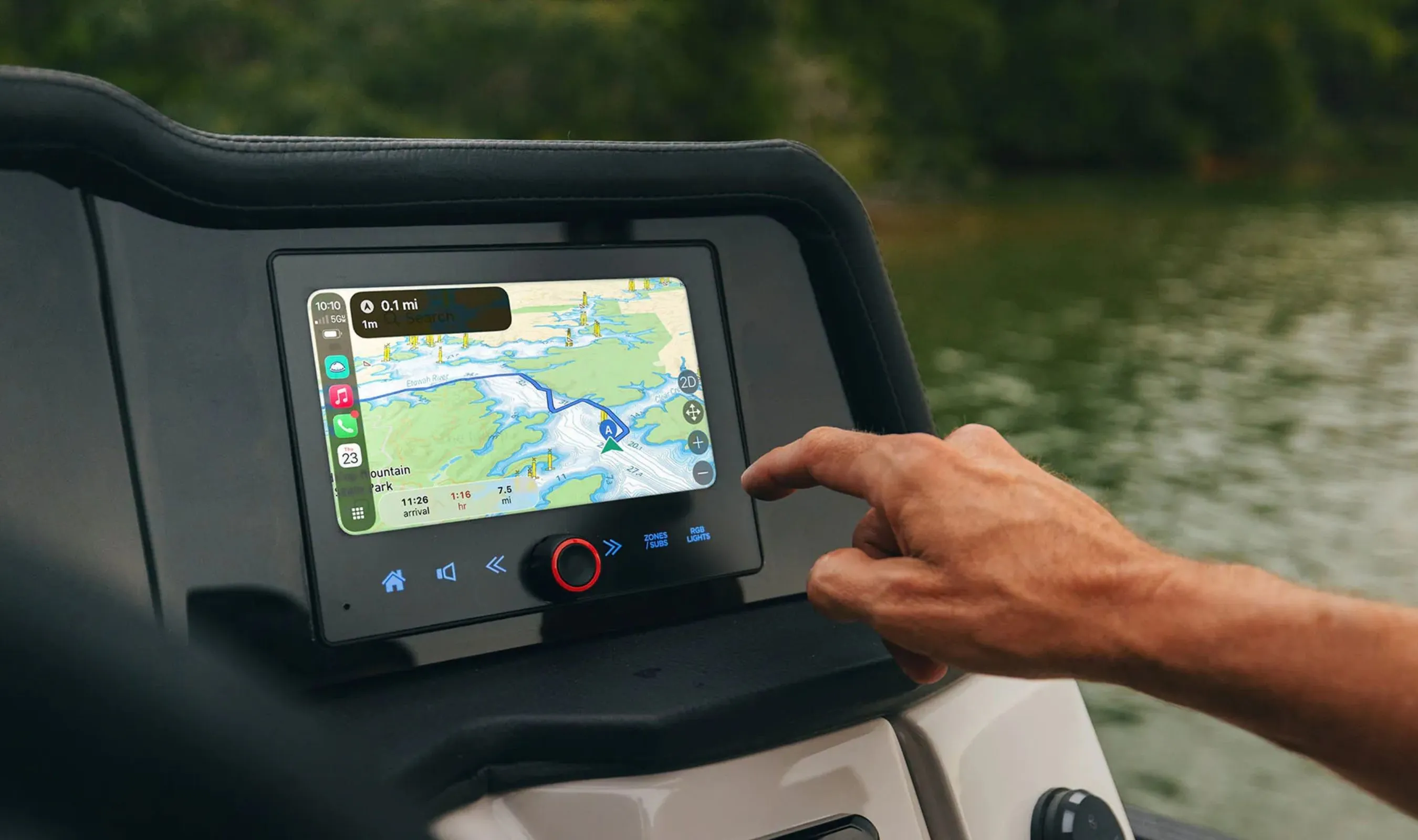 Android Auto และ Apple CarPlay บนเรือ: เมื่อสมาร์ตโฟนยึดทั้งถนนและทะเล