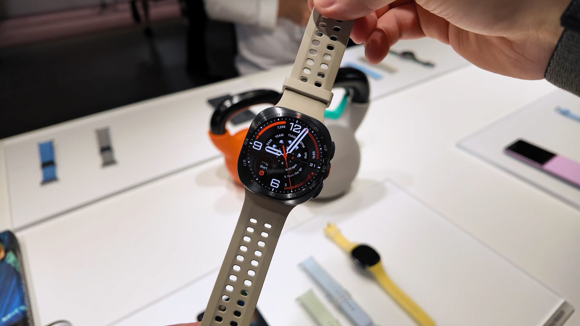 Galaxy Watch 9 vs Ultra 2 เลือกสมาร์ทวอทช์ Samsung ให้ตรงเป้าหมายฟิตเนสของคุณ