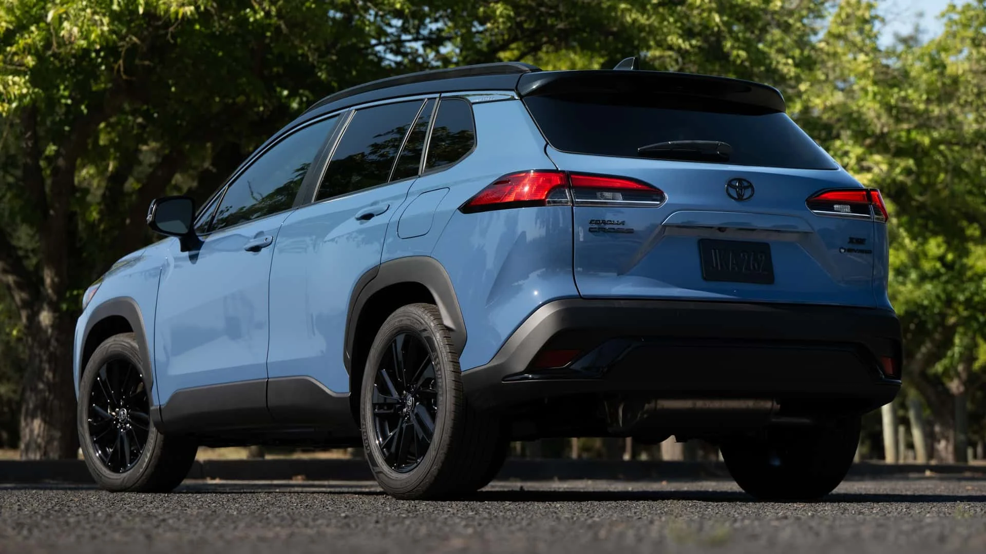 Corolla Cross Hybrid vs Mazda CX-30: เน้นความรู้สึกขับขี่หรือประหยัดน้ำมัน