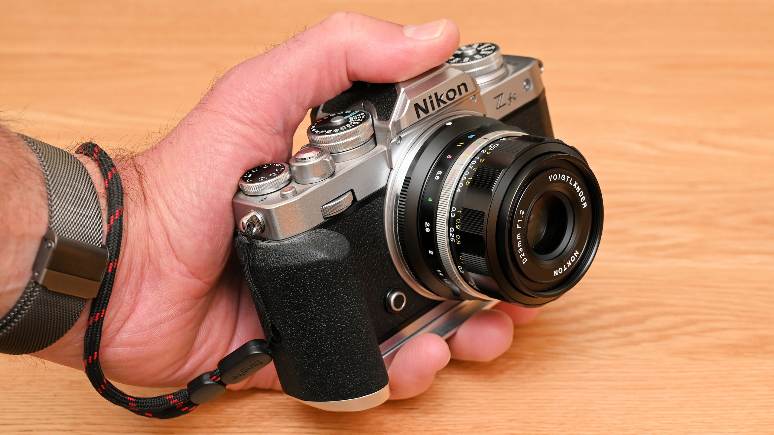 วิธีเลือกเลนส์วินเทจคลาสสิกให้กล้อง Mirrorless สมัยใหม่