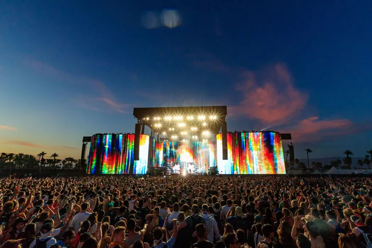ศิลปินเอเชีย เวทีโลก: เมื่อ Coachella และ Lollapalooza เปิดไฟหน้าให้