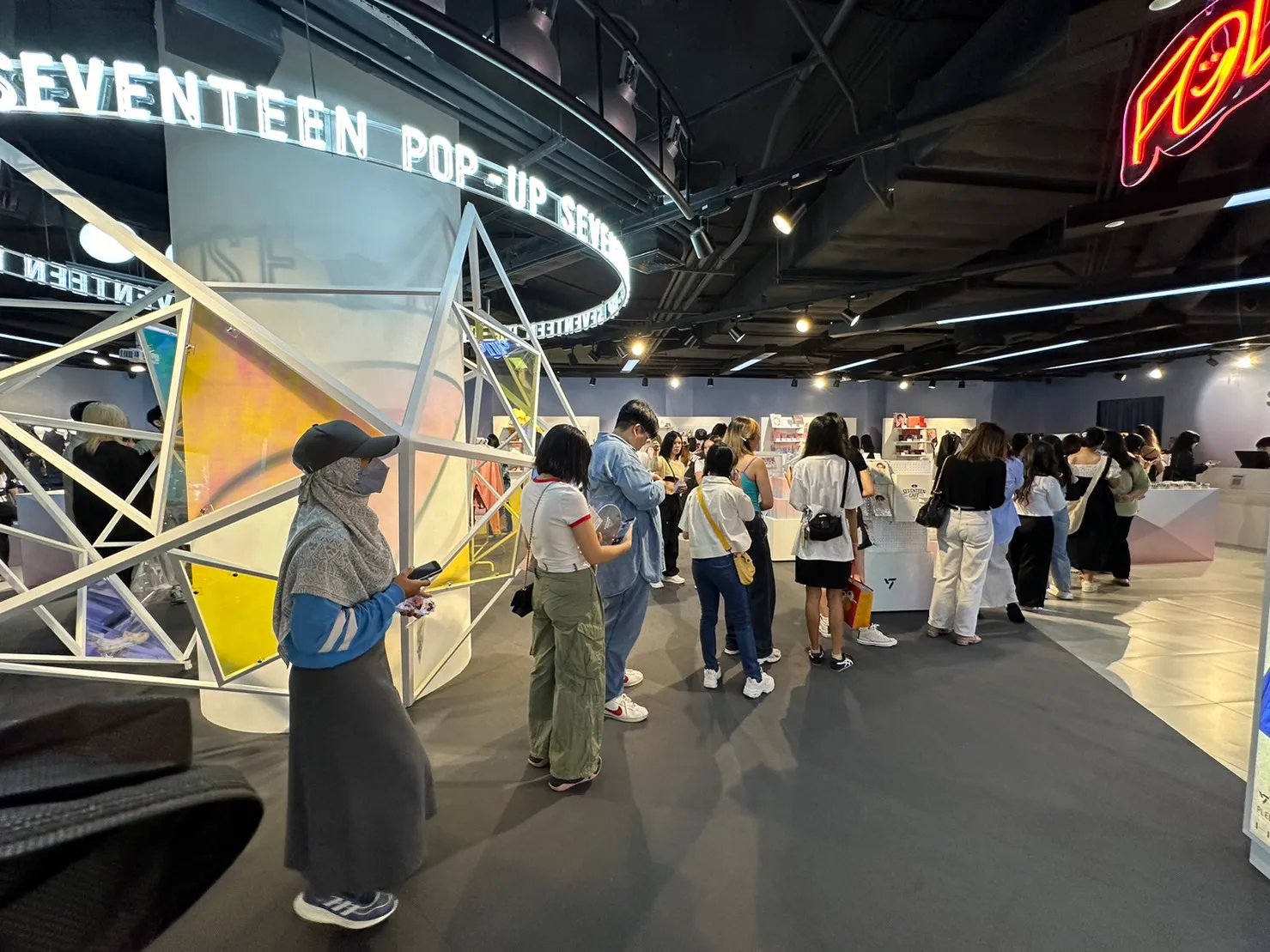 เมื่อแบงค็อกกลายเป็นสนามทดลองการตลาด K-Pop แบบประสบการณ์