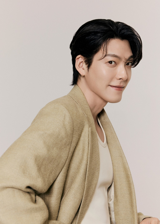 Kim Woo Bin นำทีมซีรีส์เกาหลี Gift เปิดเกมกีฬาแฟนตาซีบนจอ tvN