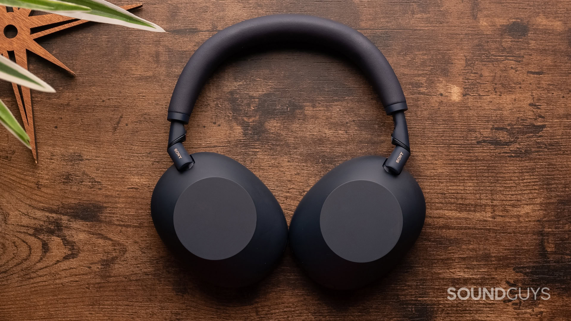 หูฟัง ANC ลดราคา รุ่นพรีเมียม Sony และ Apple น่าซื้อแค่ไหน