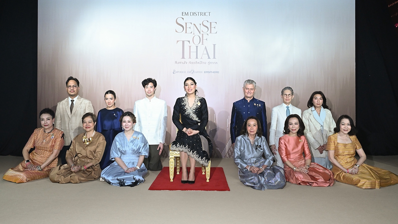 ผ้าไทยสู่เวทีโลก มรดกหัตถศิลป์กับแฟชั่นใหม่