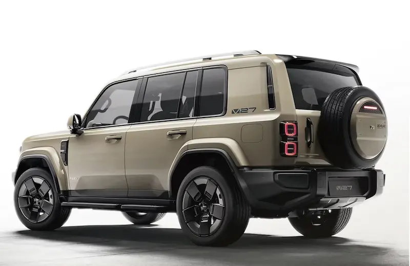 ศึกเอสยูวีขยายระยะทาง Geely Starray EM-R ปะทะ iCaur V27