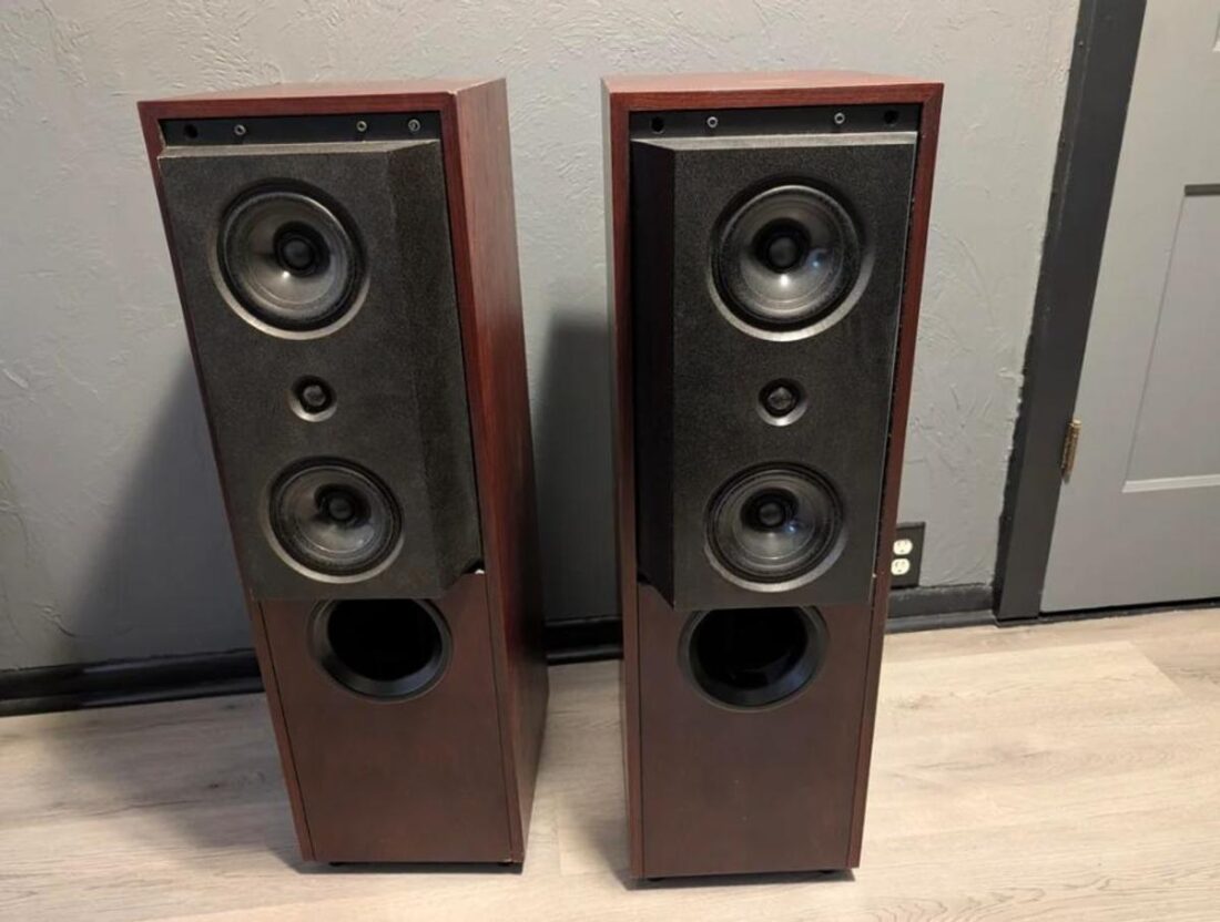 ลำโพงสตูดิโอ vs ลำโพง hi-fi เสียงแบบไหนตรงสไตล์การฟังของคุณ
