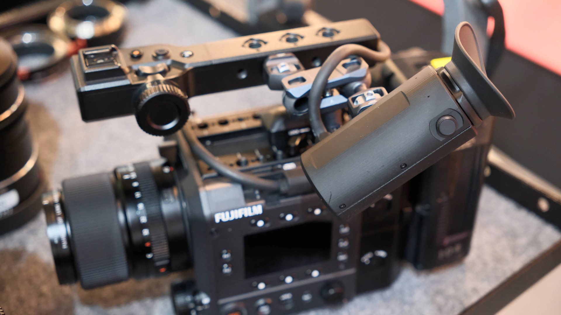 วิเคราะห์ Sony FX5 Cinema Camera: EVF ถอดได้และ Open Gate ระดับโปร