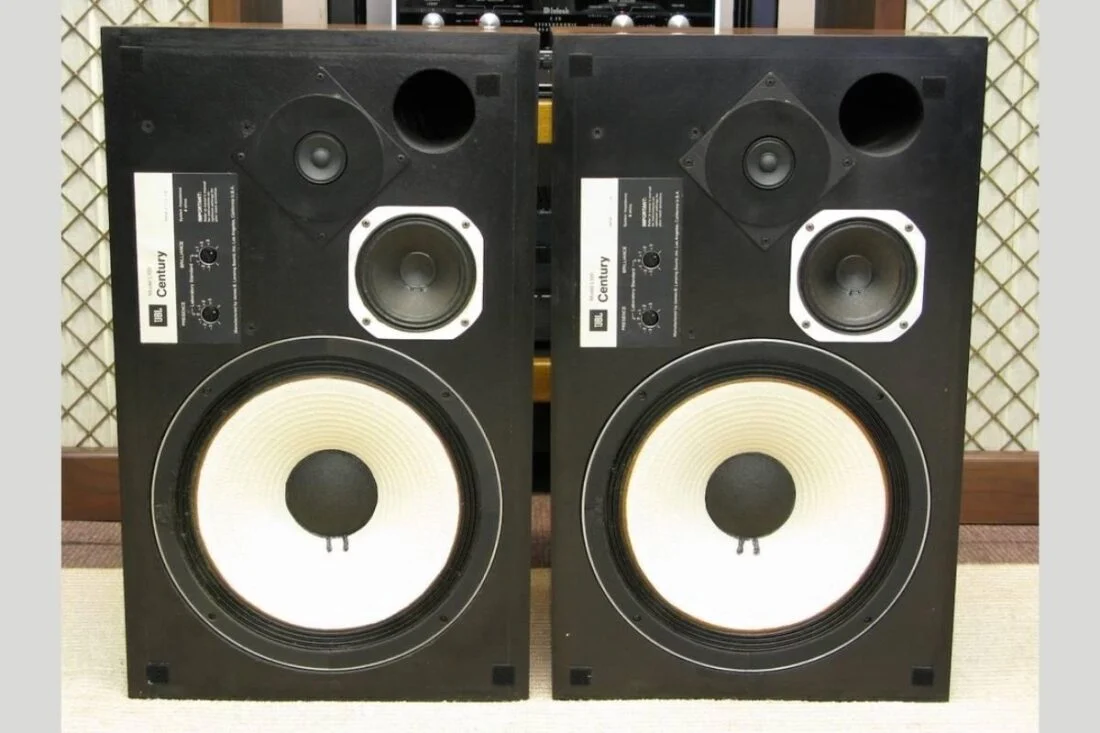 ลำโพงสตูดิโอ vs ลำโพง hi-fi เสียงแบบไหนตรงสไตล์การฟังของคุณ