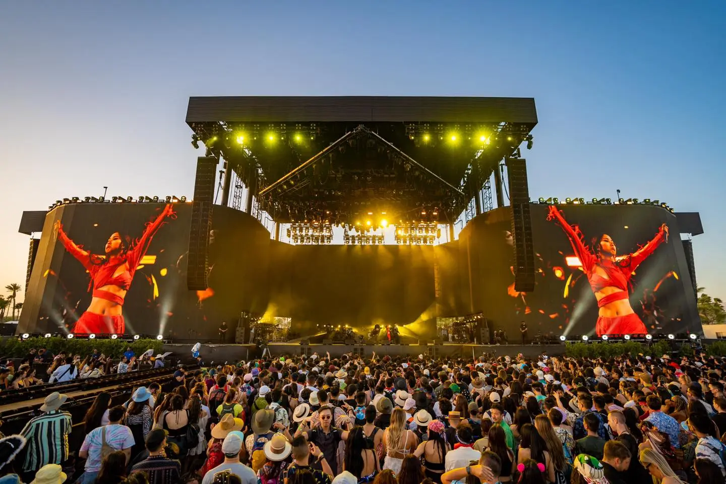 ศิลปินเอเชีย เวทีโลก: เมื่อ Coachella และ Lollapalooza เปิดไฟหน้าให้