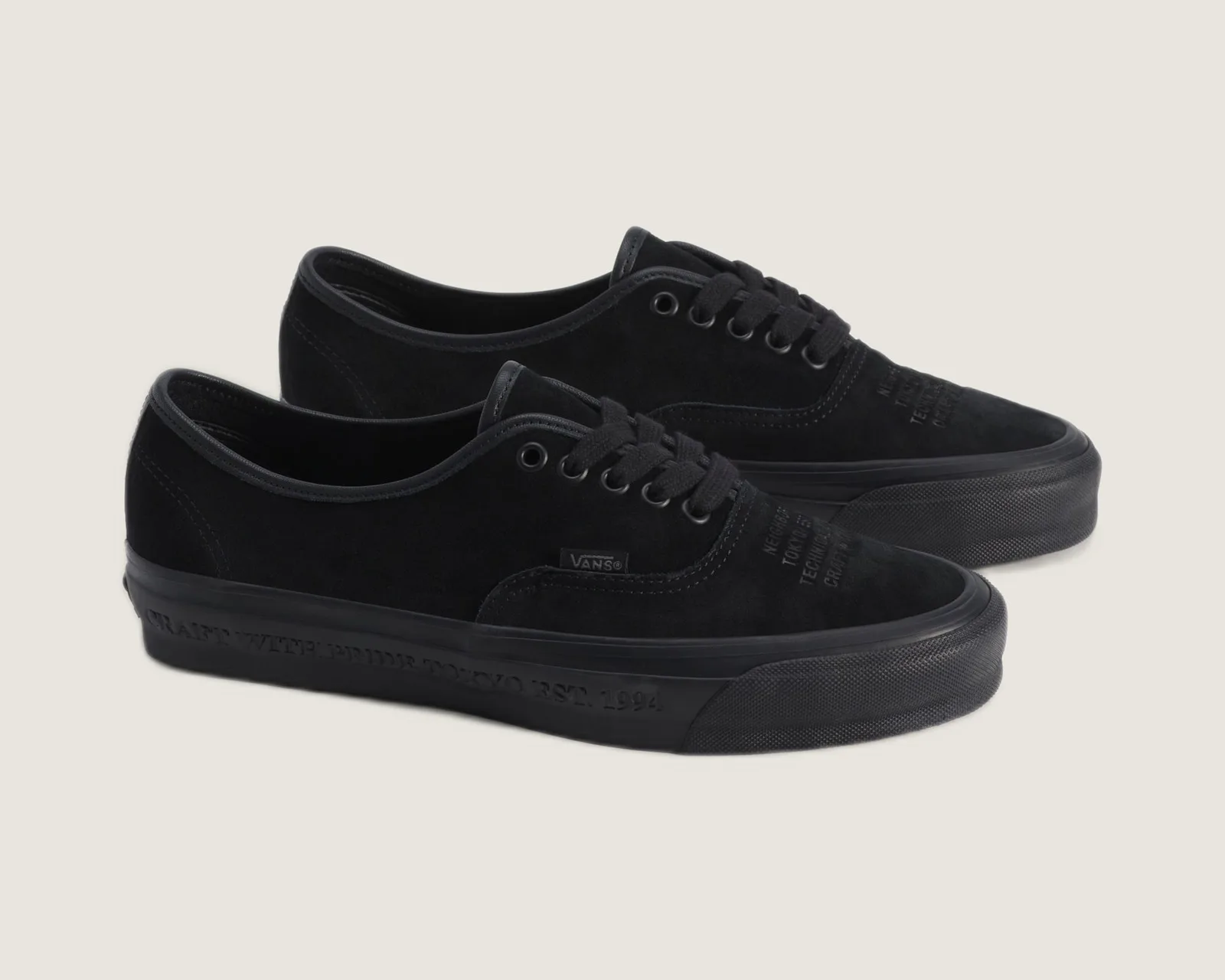 เมื่อสตรีทแวร์ญี่ปุ่นปลุกโฉมรองเท้าคลาสสิก: Vans x NEIGHBORHOOD Authentic 44