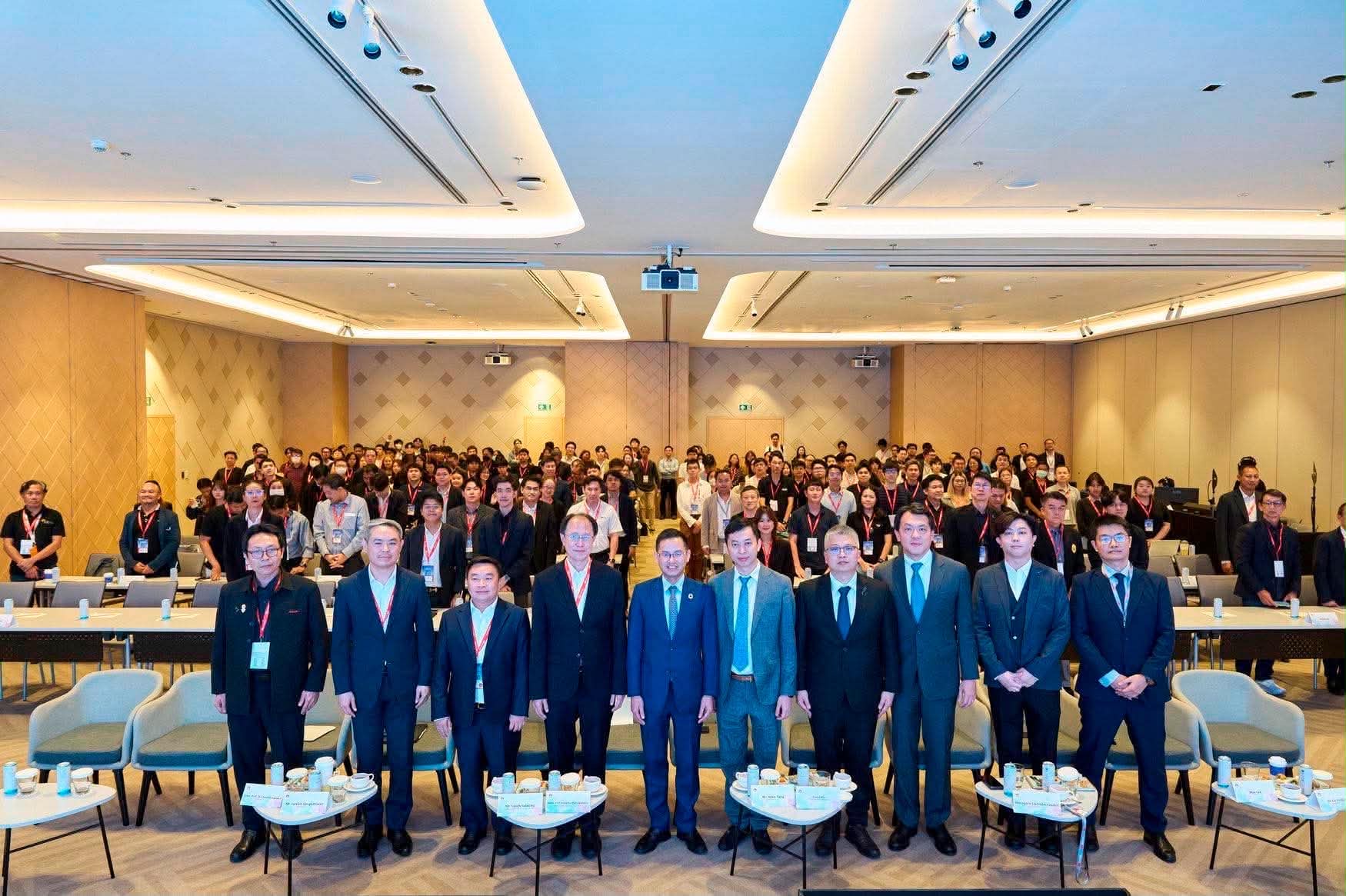 คลื่น 5G และ Mobile AI กำลังออกแบบโครงสร้างโทรคมนาคมยุคใหม่