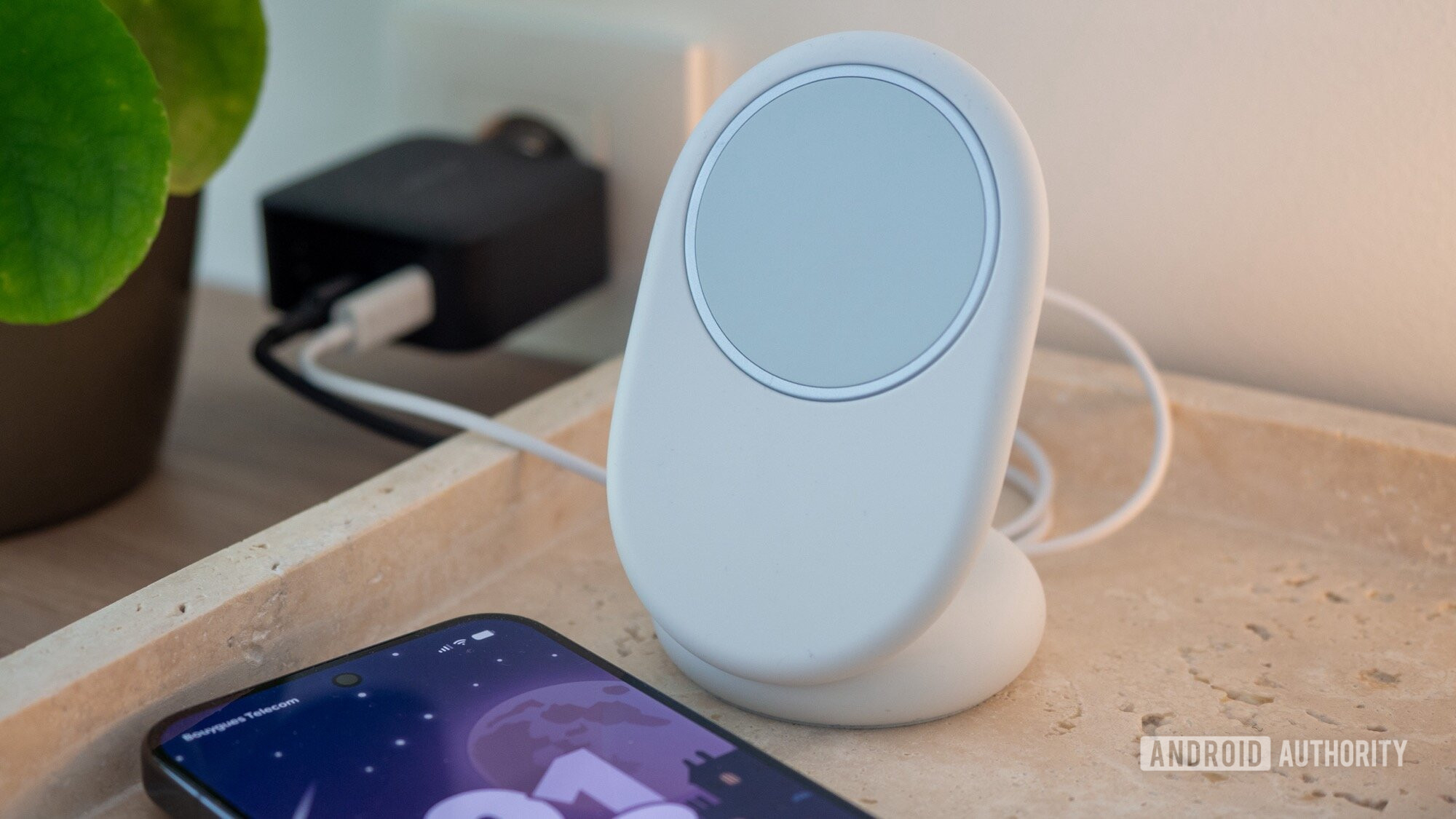 Google PixelSnap Magnetic Charger ลดครึ่งราคา น่าซื้อก่อน Pixel 11 หรือไม่