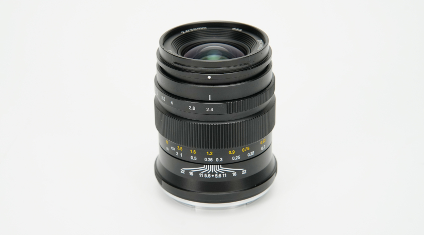 Pittura 30mm f/2.4 เลนส์ wide-angle ราคาถูกสำหรับสาย medium format