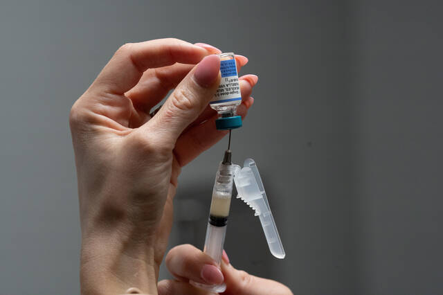 วัคซีน mRNA ไข้หวัดใหญ่ตัวแรกที่ได้ไฟเขียวจาก FDA กำลังเปลี่ยนเกม