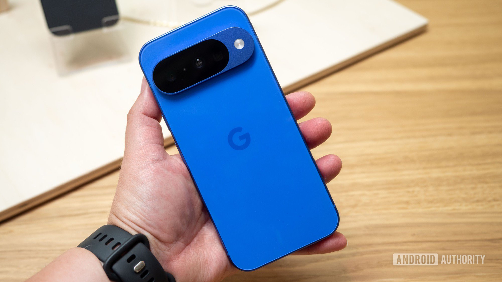 Pixel 10 vs Pixel 11: ซื้อเลยตอนนี้หรือรอดี?