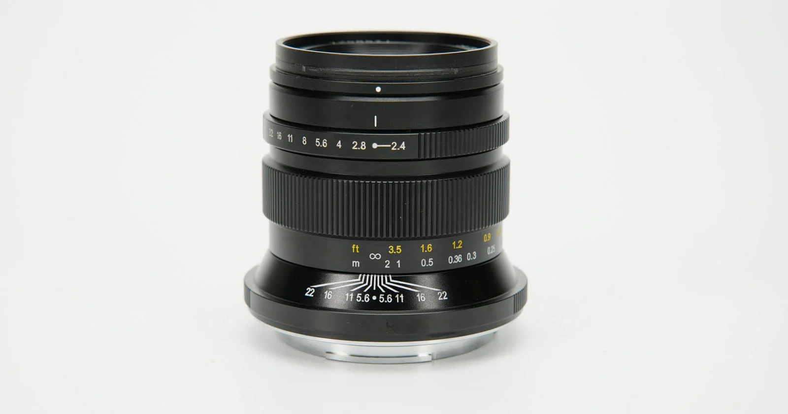 รีวิว Zhong Yi Pittura 30mm f/2.4 ไวด์แองเกิลไพรม์สำหรับมีเดียมฟอร์แมต